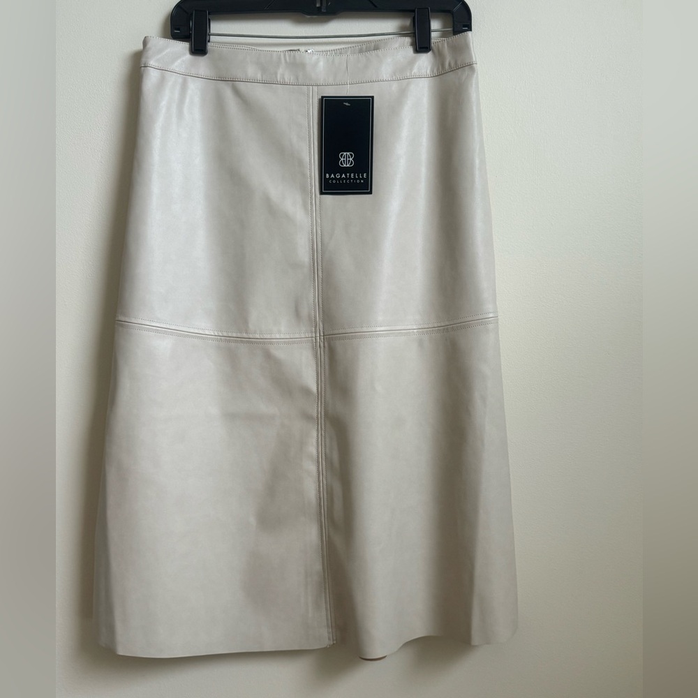 Bagatelle faux leather skirt  color bone size M NWT